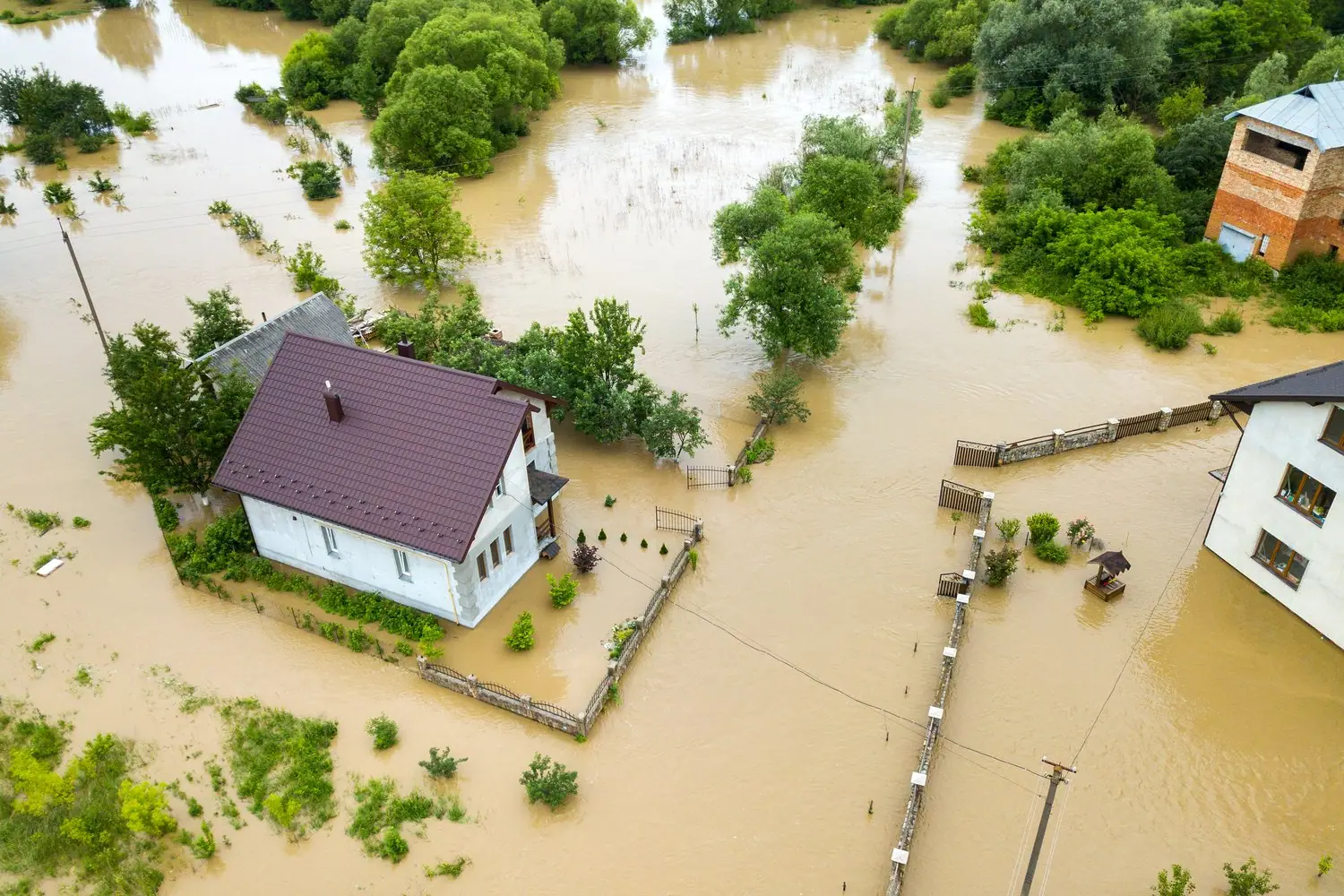 Ubezpieczenie od następstw zalania: co warto wiedzieć?