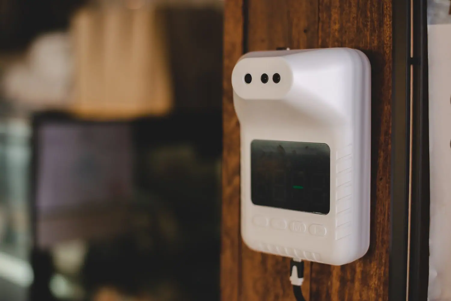 Do czego służy moduł GSM w instalacji alarmowej?